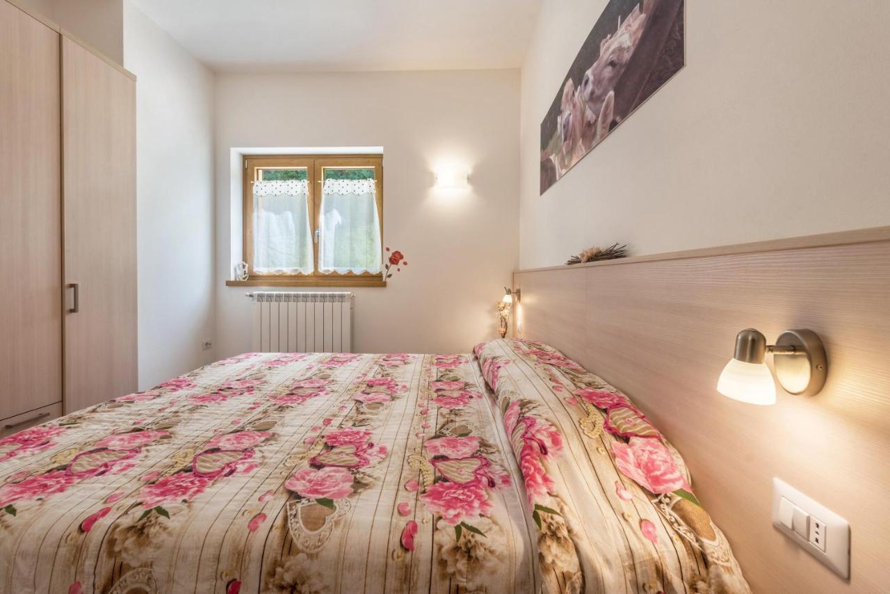 Nonno Bigi Rosa Apartment Tremosine ภายนอก รูปภาพ