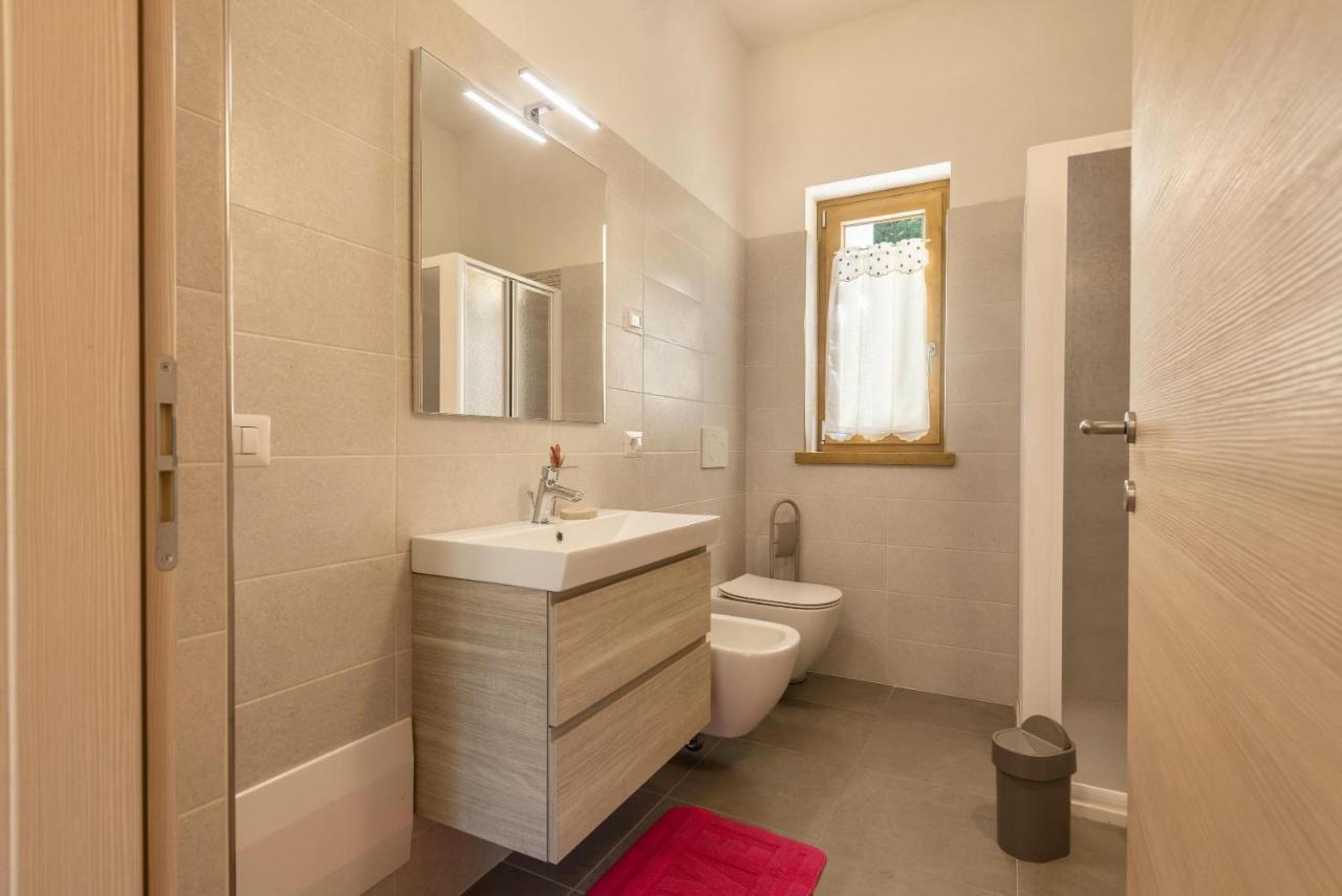 Nonno Bigi Rosa Apartment Tremosine ภายนอก รูปภาพ