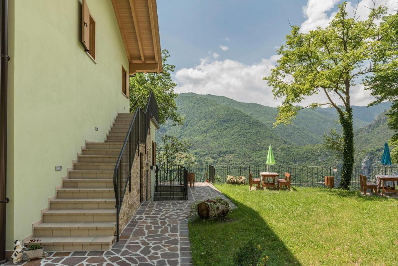 Nonno Bigi Rosa Apartment Tremosine ภายนอก รูปภาพ